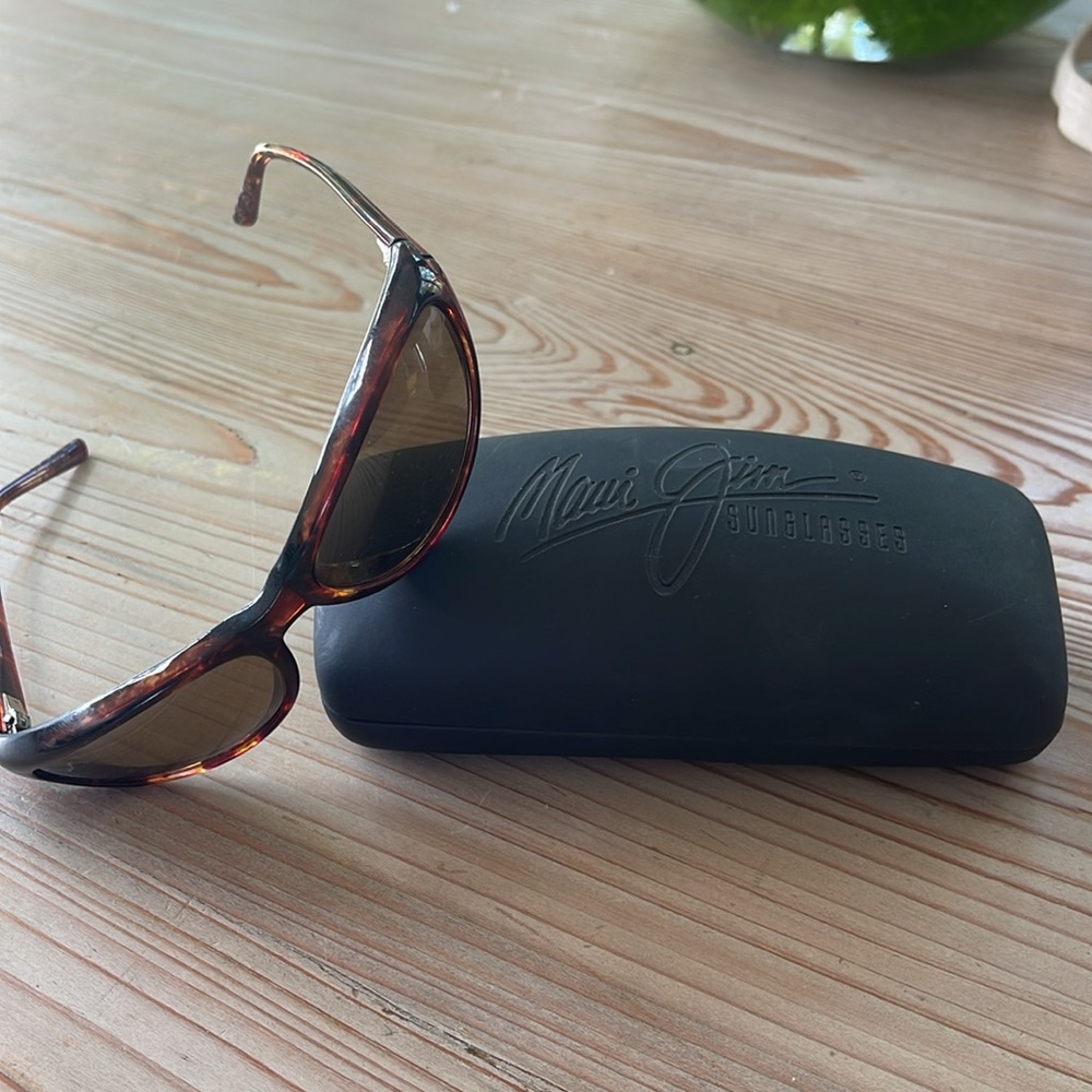 Maui Jim 137 Catamaran Sunglasses - Picture 8 of 8